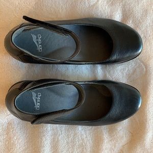 Dansko Balance. Style and comfort. Size 38 or 8.
